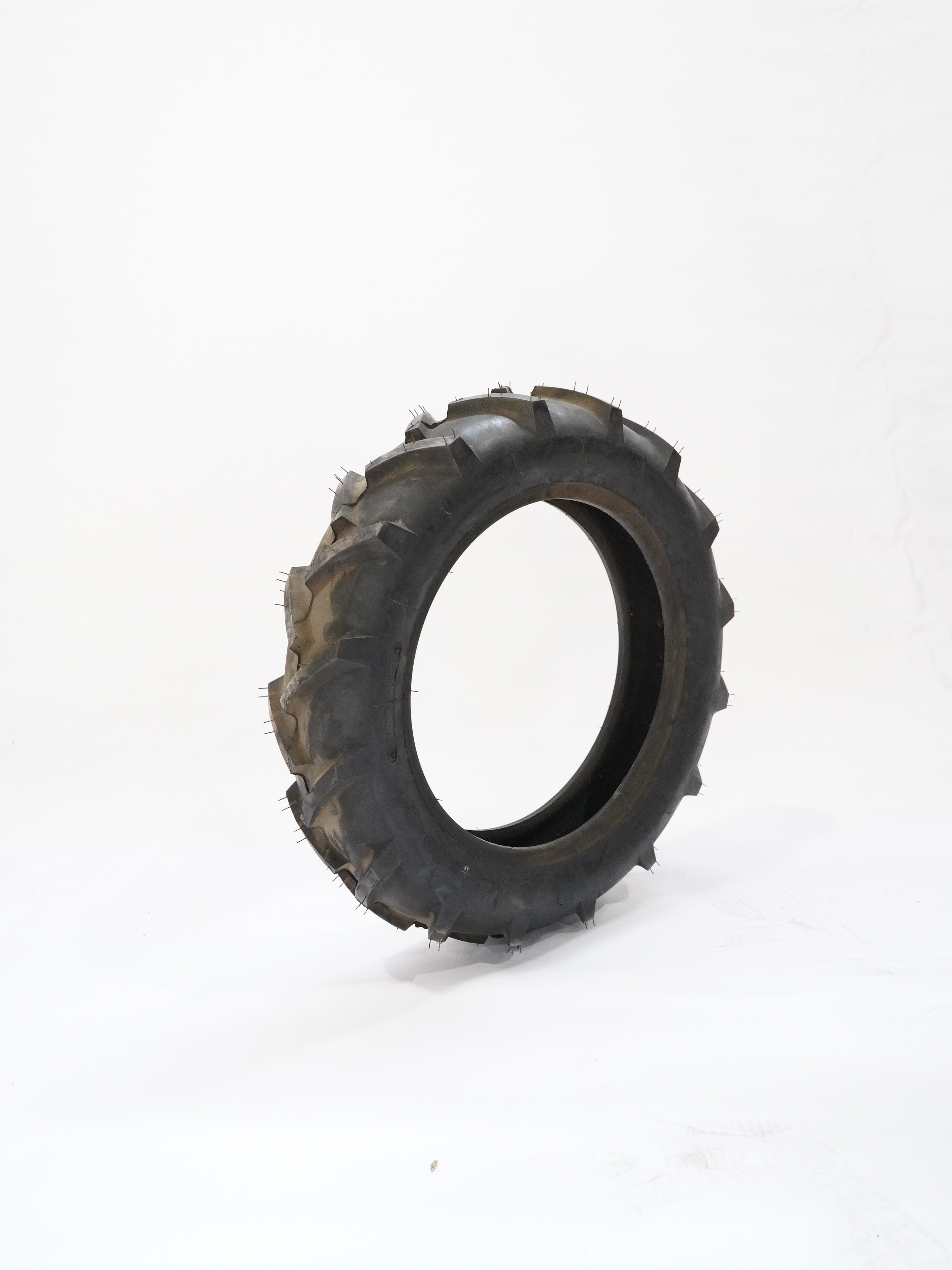 С/х шина B0000340 KUHN
